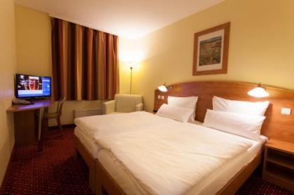 Best Western Amedia Praha - image 20