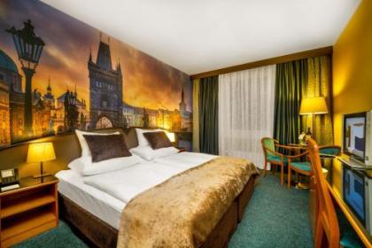 Plaza Prague Hotel - image 11