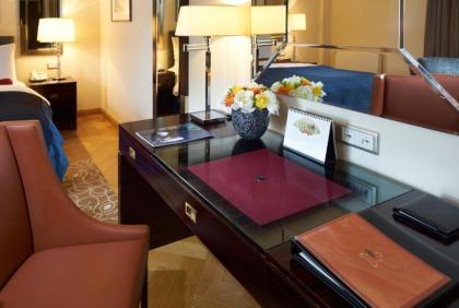 Mandarin Oriental Prague - image 10