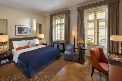 Mandarin Oriental Prague - image 12