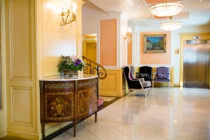 Luxury Family Hotel Royal Palace - image 17