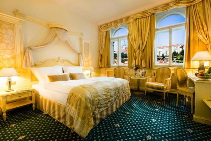 Luxury Family Hotel Royal Palace - image 6