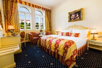 Luxury Family Hotel Royal Palace - image 9