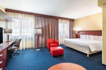 Courtyard by Marriott Prague City - image 3