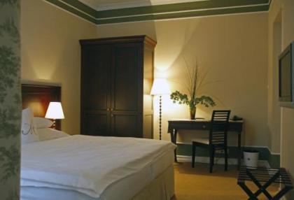 Antik Hotel Prague - image 12