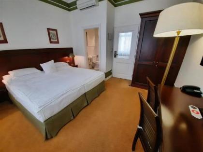 Antik Hotel Prague - image 4