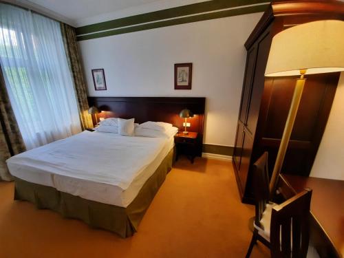 Antik Hotel Prague - image 6