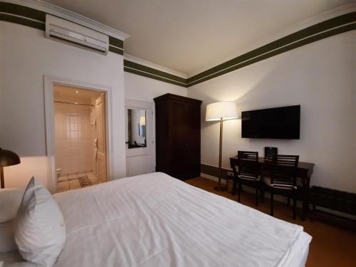 Antik Hotel Prague - image 7