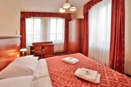 Arkada Hotel Praha - image 8