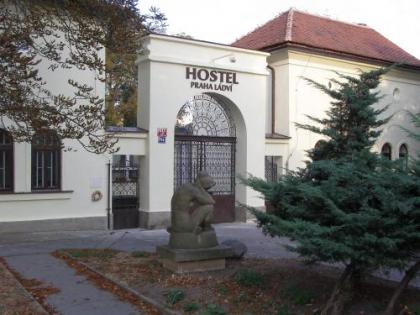 Hostel Praha Ládví - image 1