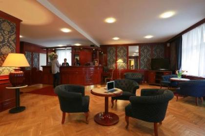 Elysee Hotel - image 6