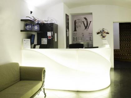 Dolce Vita Suites Boutique - image 4