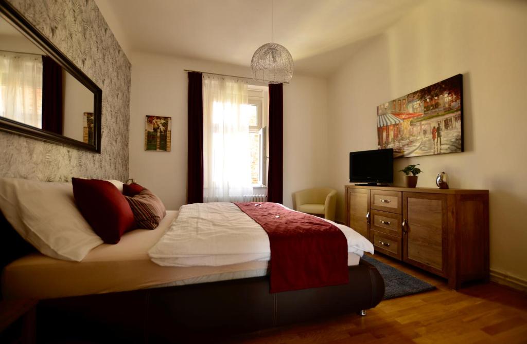 Beautiful Apartments in Prague - image 6