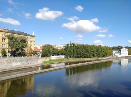 Modern Apartment Všehrdova - image 4