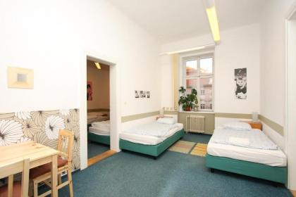 Charles Square Hostel - image 1