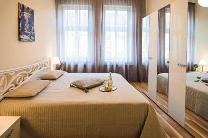 Apartment Za Poricskou branou - image 16