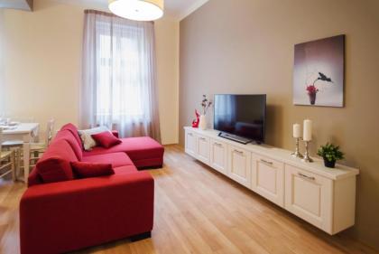 Apartment Za Poricskou branou - image 3