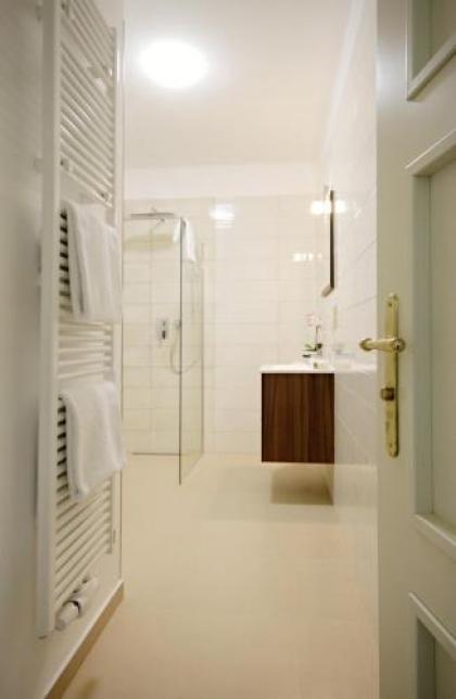 Alveo Suites - image 2