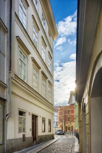 Michalska Old Town Apartment - image 2