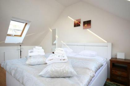 Grand Luxury Apartment Attic Klimentska - image 16