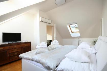 Grand Luxury Apartment Attic Klimentska - image 17