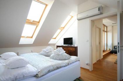 Grand Luxury Apartment Attic Klimentska - image 18