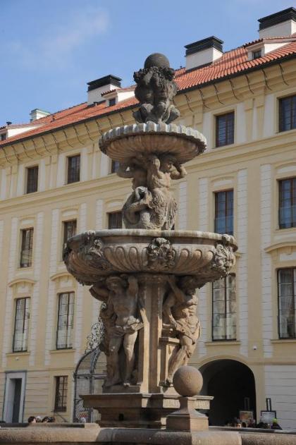 Charles bridge apartment - image 11