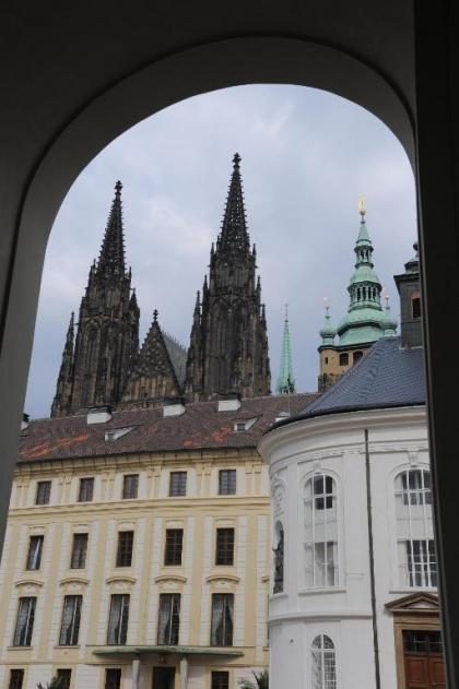 Charles bridge apartment - image 12