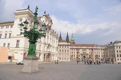 Charles bridge apartment - image 15