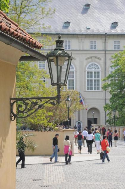 Charles bridge apartment - image 19