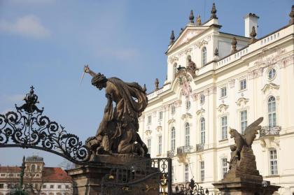 Charles bridge apartment - image 8