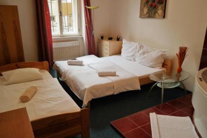 Hotel Intourist Praha - image 10