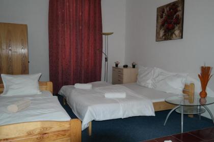 Hotel Intourist Praha - image 8