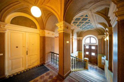 Luxurious Woodrow Wilson apt in Prague centre - image 17