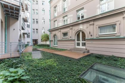 Royal Residence Apartment in the Heart of Prague - image 12