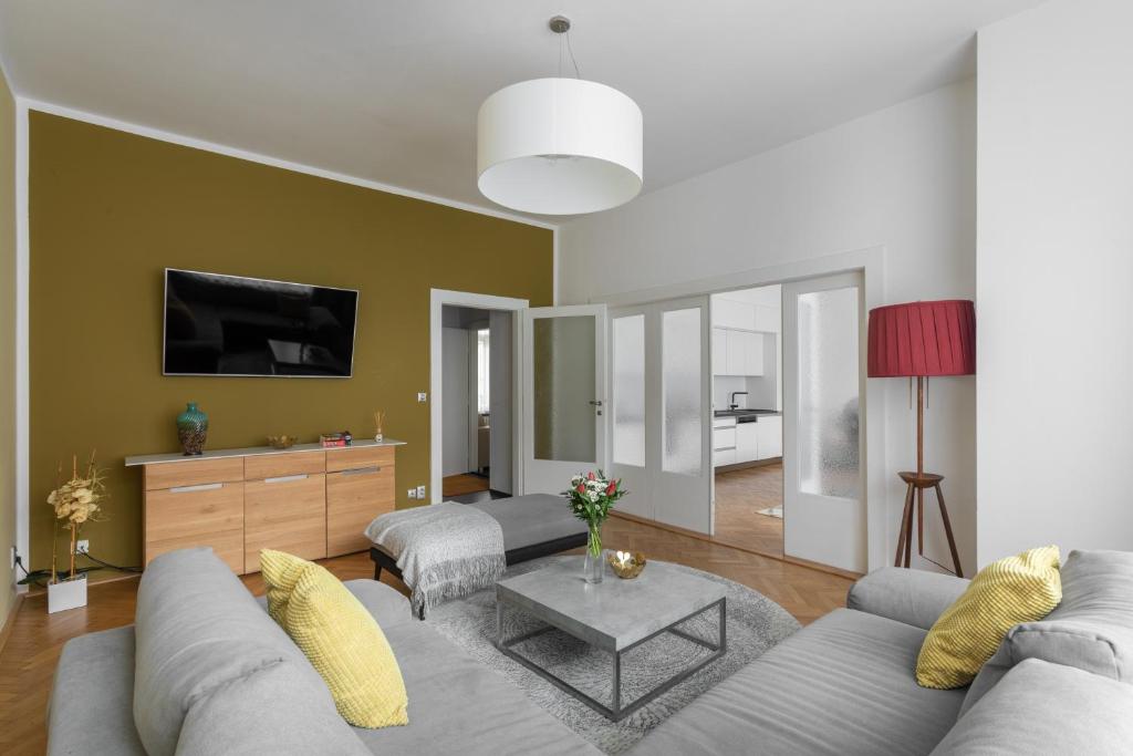 Deluxe apartment in Old Town by Prague Days - image 7