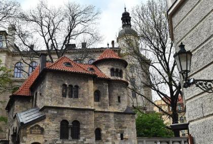 Old Prague House - image 2