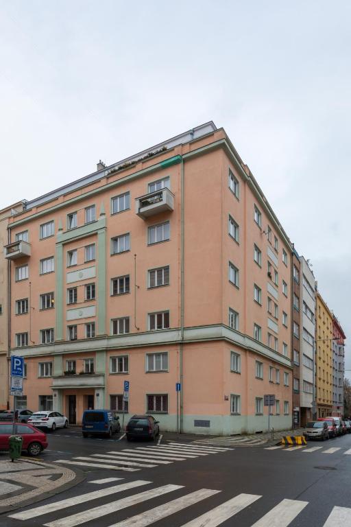 Homey Flat in Vinohrady by Prague Days - image 2