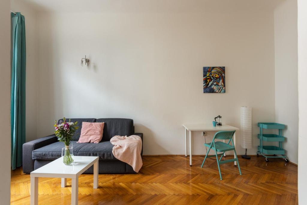 Welcoming Flat in Vinohrady by Prague Days - image 7